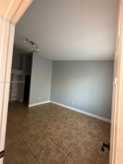 19155 NW 67th Pl, Hialeah, FL 33015 photo 13