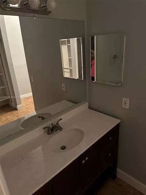 19155 NW 67th Pl, Hialeah, FL 33015 photo 18