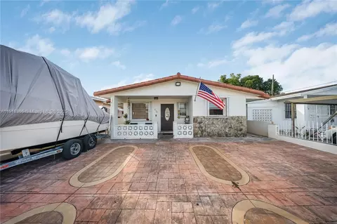 270 W 14th St, Hialeah, FL 33010