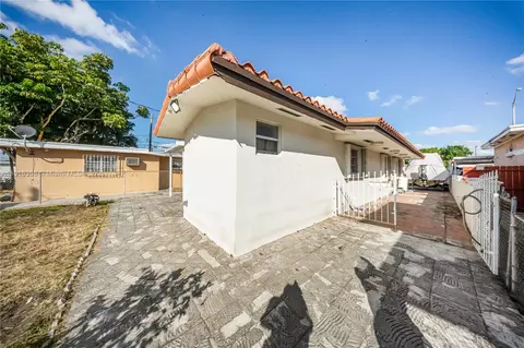 Exterior - 270 W 14th St, Hialeah, FL 33010 photo 5 of 5