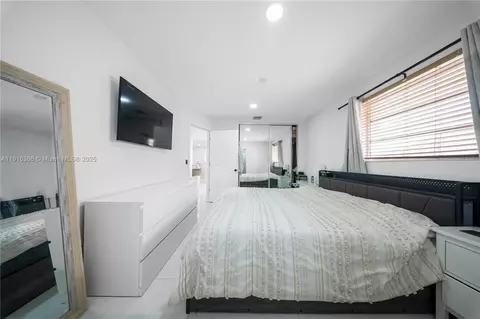 Bedroom - 270 W 14th St, Hialeah, FL 33010 photo 2 of 2