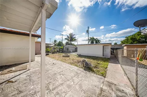 Exterior - 270 W 14th St, Hialeah, FL 33010 photo 3 of 5