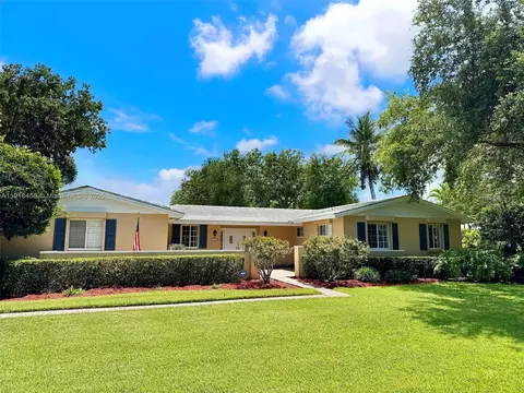 16225 SW 88th Ave Rd, Palmetto Bay, FL 33157
