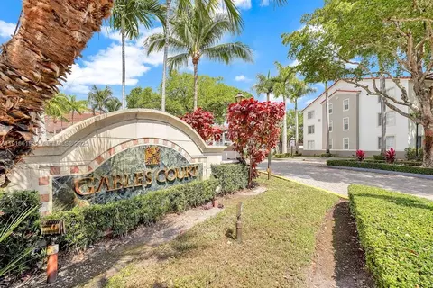 6801 SW 44th St #101, Miami, FL 33155