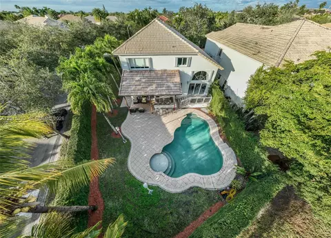 10794 NW 70th St, Doral, FL 33178