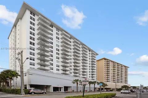 427 Golden Isles Dr #11F, Hallandale Beach, FL 33009