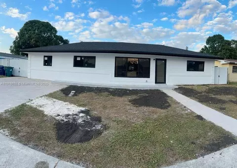 2041 NW 190th Ter, Miami Gardens, FL 33056