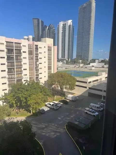 16909 N Bay Rd #805, Sunny Isles Beach, FL 33160
