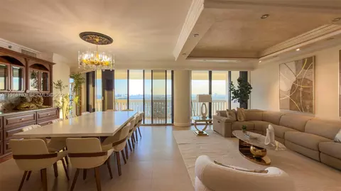 2000 Island Blvd #3004, Aventura, FL 33160