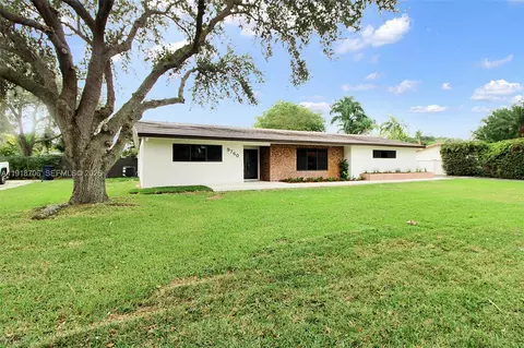 9760 SW 119th St, Miami, FL 33176