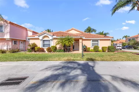 1073 SE 6th Ave, Dania Beach, FL 33004 photo 4