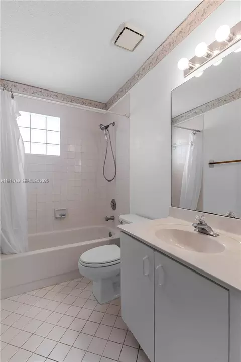 1073 SE 6th Ave, Dania Beach, FL 33004 photo 31