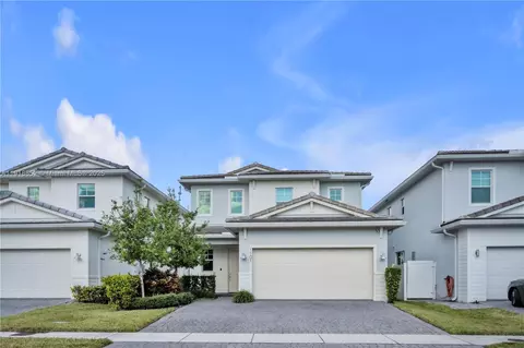 Exterior - 1101 Azul Ct, Lighthouse Point, FL 33064 photo 8 of 9
