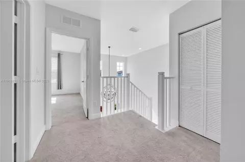 Entry Way - 1101 Azul Ct, Lighthouse Point, FL 33064 photo 7 of 10