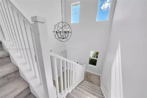 Entry Way - 1101 Azul Ct, Lighthouse Point, FL 33064 photo 5 of 10