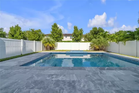 Exterior - 1101 Azul Ct, Lighthouse Point, FL 33064 photo 5 of 9