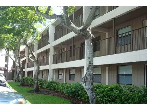 8715 Shadow Wood Blvd #211, Coral Springs, FL 33071