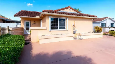 12421 SW 193rd St, Miami, FL 33177