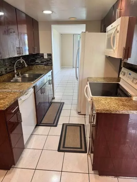 3361 NW 47th Ter #134, Lauderdale Lakes, FL 33319