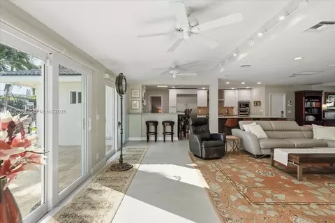 2662 NE 3rd St, Pompano Beach, FL 33062 photo 16