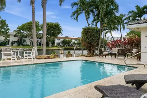 2662 NE 3rd St, Pompano Beach, FL 33062 photo 9