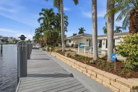 2662 NE 3rd St, Pompano Beach, FL 33062 photo 6