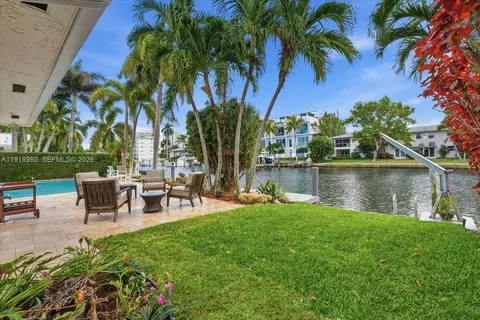2662 NE 3rd St, Pompano Beach, FL 33062 photo 8