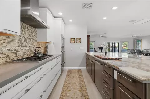 2662 NE 3rd St, Pompano Beach, FL 33062 photo 20