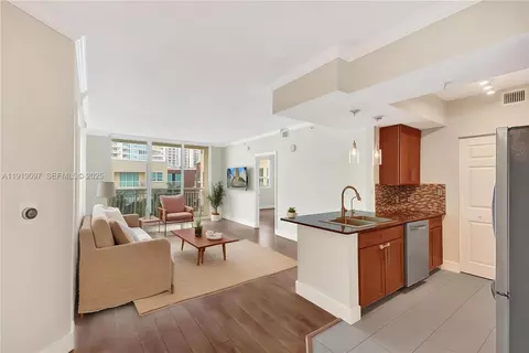 2000 N Bayshore Dr #605, Miami, FL 33137