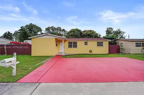 1300 NE 215th St, Miami, FL 33179