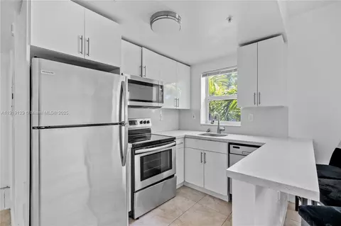1542 Drexel Ave #306, Miami Beach, FL 33139