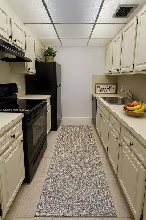 300 SW 134th Way #107E, Pembroke Pines, FL 33027