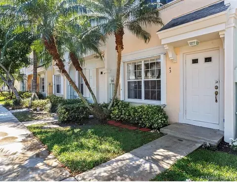 43 Simonton Cir, Weston, FL 33326