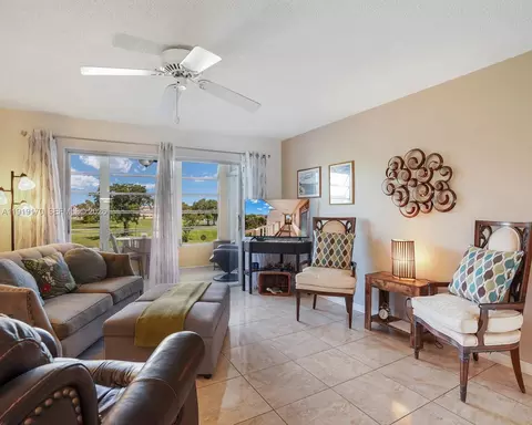9401 Sunrise Lakes Blvd #302, Sunrise, FL 33322