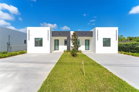 12381 SW 220th St, Miami, FL 33170