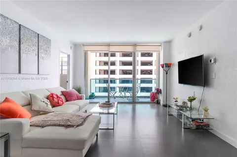 4001 S Ocean Dr #8F, Hollywood, FL 33019