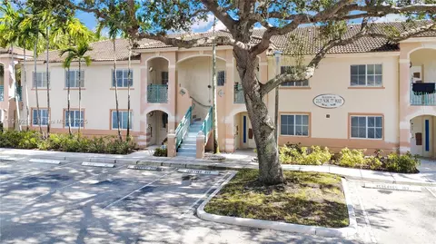 2125 NW 77th Way #203, Pembroke Pines, FL 33024