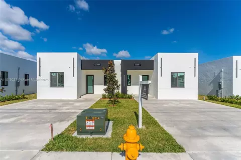 12389 SW 220 St, Miami, FL 33170