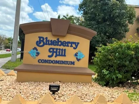 5831 Blueberry Ct #80, Lauderhill, FL 33313