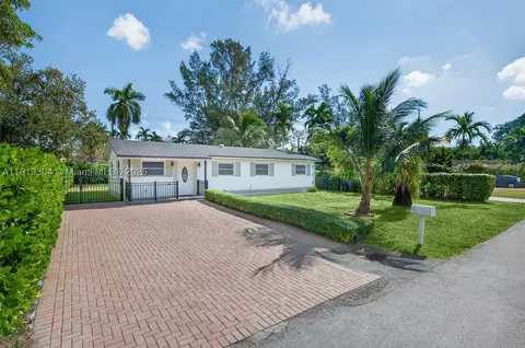 6255 SW 62nd Ct, South Miami, FL 33143