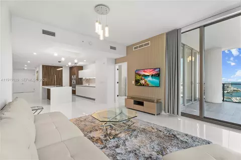 851 NE 1st Ave #2811, Miami, FL 33132