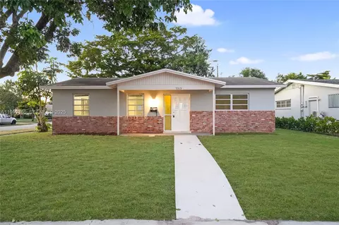 7315 Allen Dr, Hollywood, FL 33024