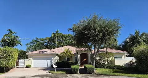 7685 SW 154th St, Palmetto Bay, FL 33157