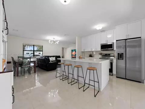 1562 NW 8th Ave, Homestead, FL 33030