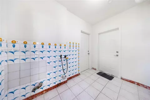 Other - 297 Eucalyptus Dr, Hialeah, FL 33010 photo 1 of 7
