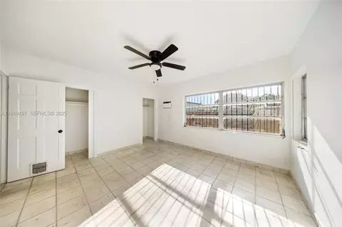 Bedroom - 297 Eucalyptus Dr, Hialeah, FL 33010 photo 9 of 12