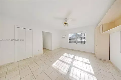 Bedroom - 297 Eucalyptus Dr, Hialeah, FL 33010 photo 12 of 12