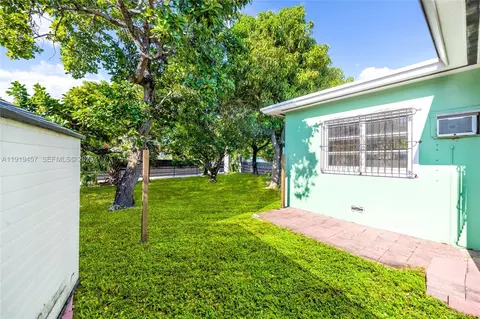 Exterior - 297 Eucalyptus Dr, Hialeah, FL 33010 photo 3 of 14