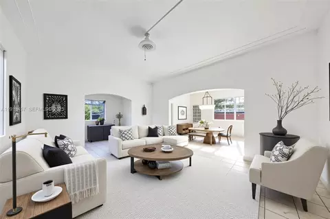 297 Eucalyptus Dr, Hialeah, FL 33010