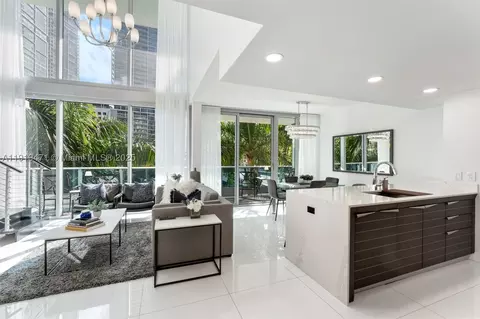 200 Biscayne Boulevard Way #303, Miami, FL 33131
